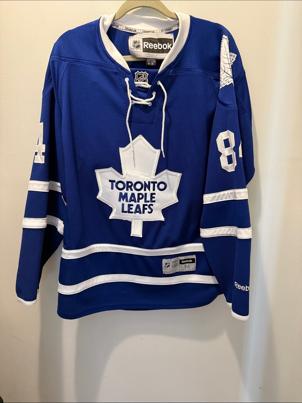 Toronto Maple Leafs Reebok jersey in size medium